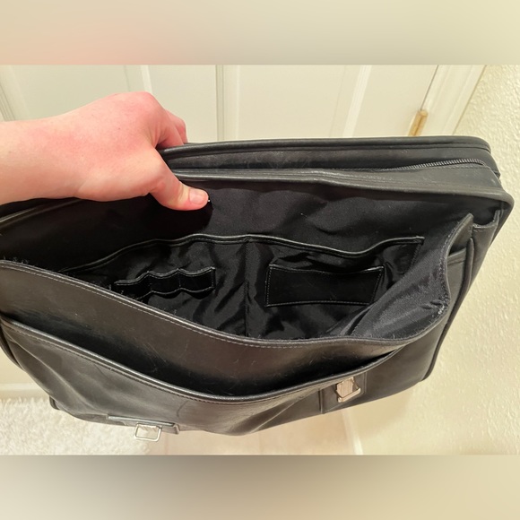 Black leather Coach Briefcase - Picture 8 of 10